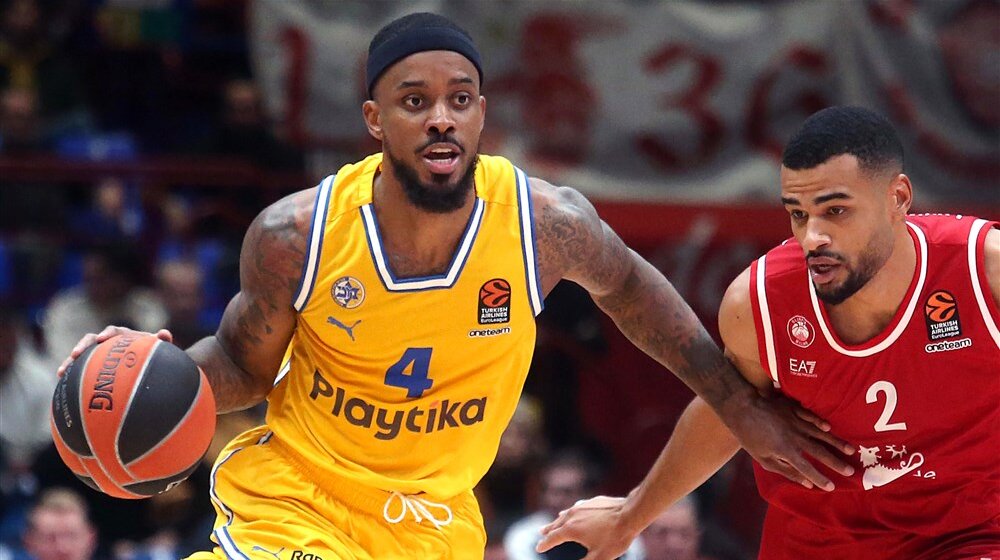 Makabi ipak sa Lorencom Braunom protiv Crvene zvezde 1