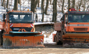 Lučani: Zaposlenima u "Dragačevo putevima" omogućeno da koriste mehanizaciju tog javnog preduzeća u privatne svrhe 4