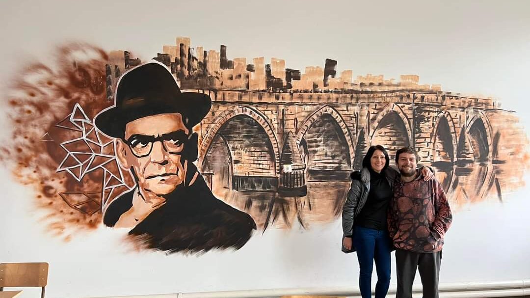 Majdanpek: Andrić i višegradski most na muralu u Tehničkoj školi 2