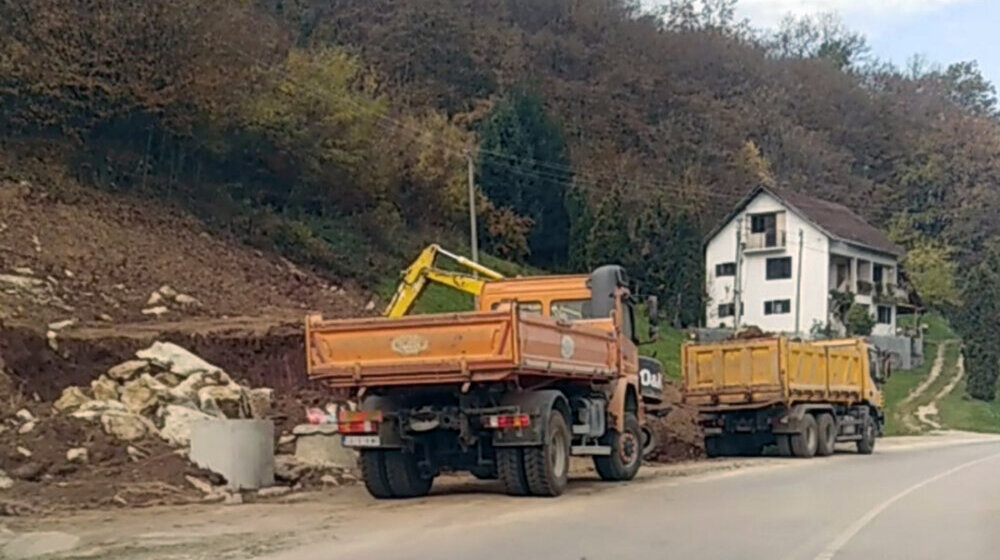 Lučani: Zaposlenima u "Dragačevo putevima" omogućeno da koriste mehanizaciju tog javnog preduzeća u privatne svrhe 1