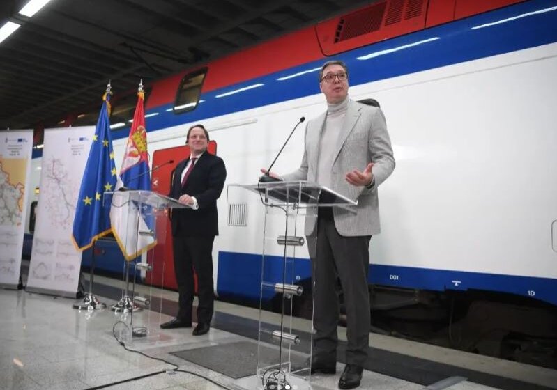 "Pruga Beograd-Niš do 2027. godine, vozovi će ići i do 200 km na sat": Vučić na Prokopu posle potpisivanja sporazuma 1