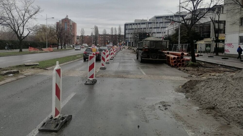 Radovi na raskrsnici u Novom Sadu: Apel vozačima da imaju stpljenja i poštuju privremene znakove 1