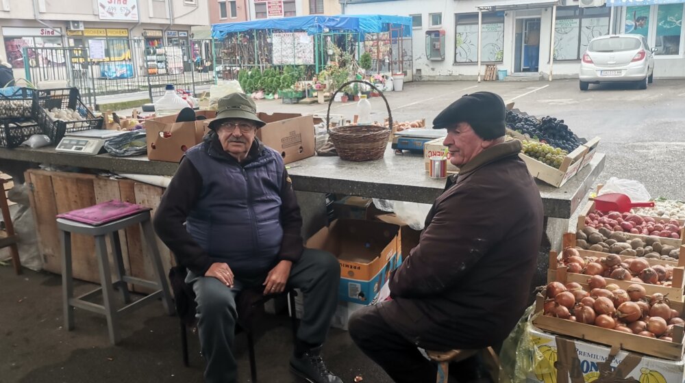 Na srpskim pijacama najskuplji je osmeh, a njega nema: Kako su srpske pijace postale ekskluzivna mesta? 1