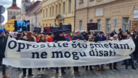 Stotine novinara na ulicama Zagreba traži ostavku ministra zdravstva Vilija Beroša (FOTO) 2