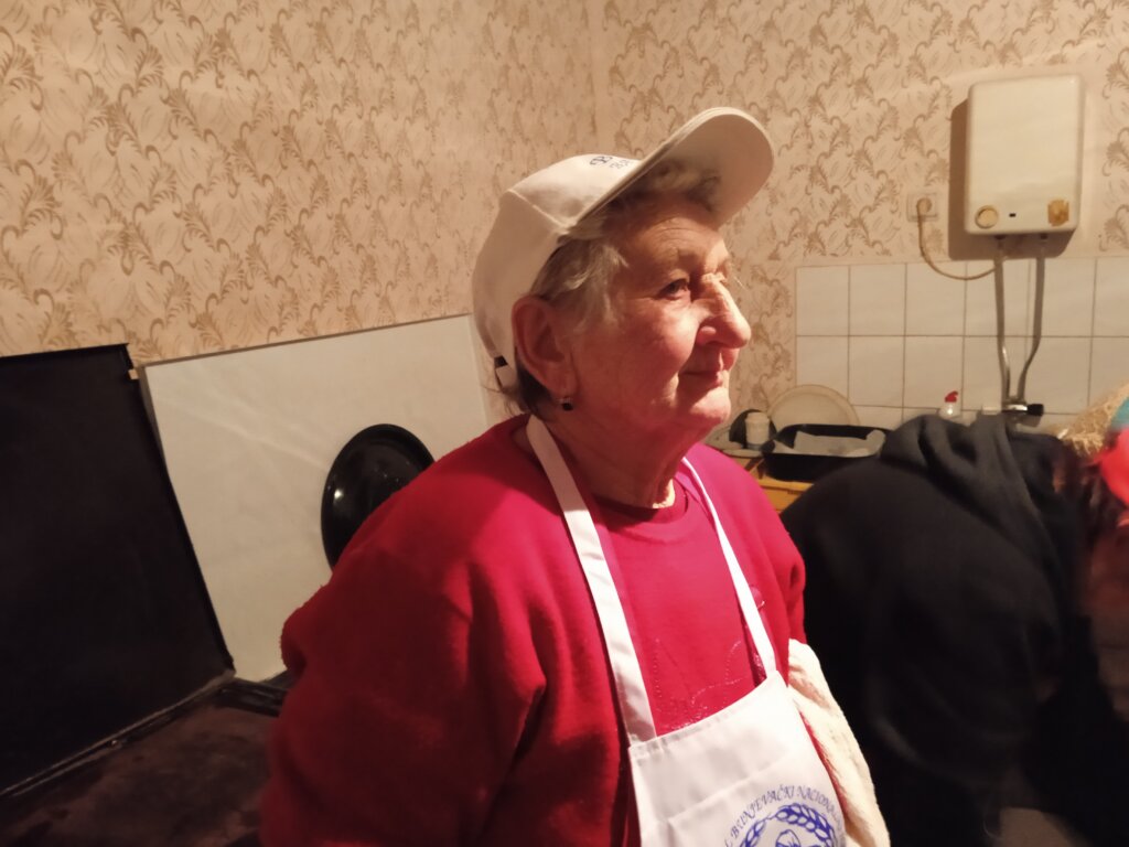 "Ne ištu mnogo sastojaka, ali je zato potreban dobar rad rukom": Domaći "fanki" okupili ljude iz cele Subotice 4 "Ne ištu mnogo sastojaka, ali je zato potreban dobar rad rukom": Domaći "fanki" okupili ljude iz cele Subotice 4