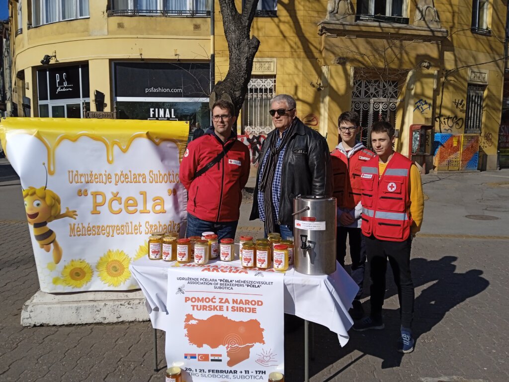 “Kad je teško, Subotičani pokažu humani karakter”: Pčelari prodaju med za pomoć ugroženom stanovništvu Sirije i Turske 4
