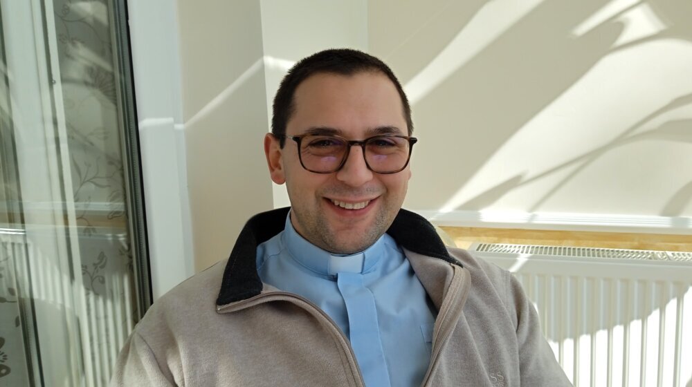 Kad odoru zameni dres: Subotički sveštenici oformili ekipu i predstavljali Srbiju na Evropskom prvenstvu za sveštena lica u futsalu 1