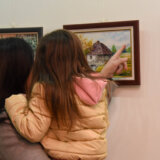U novopazarskom muzeju “Ras” otvorena izložba slika “Tri” 12