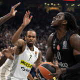 Ožalošćeni Fenerbahče u crnim dresovima, Partizan novčano pomaže Tursku 10