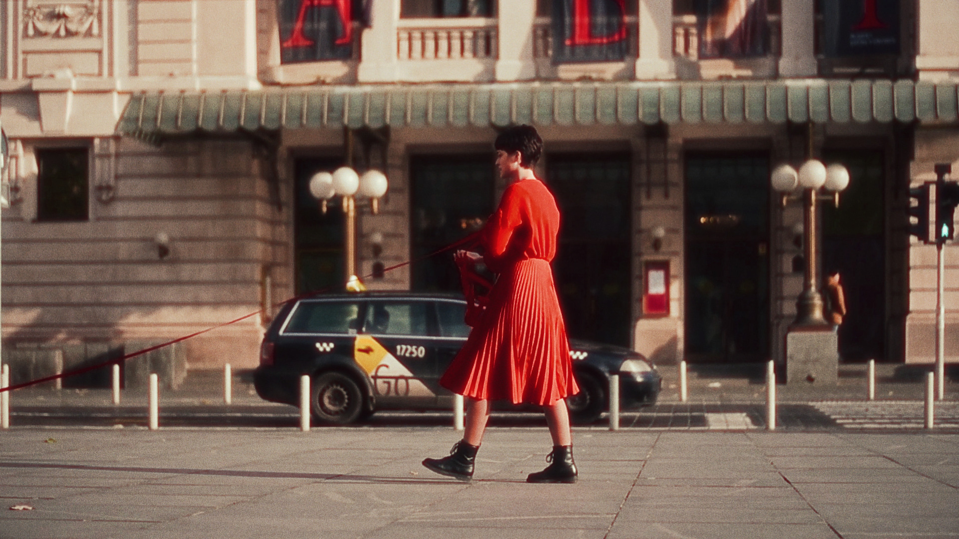 Violine, električne gitare, klavijature i potreba za bliskošću: Kantautor Niko Nikolić objavio pesmu „Zvezda koja mi treba“ 3