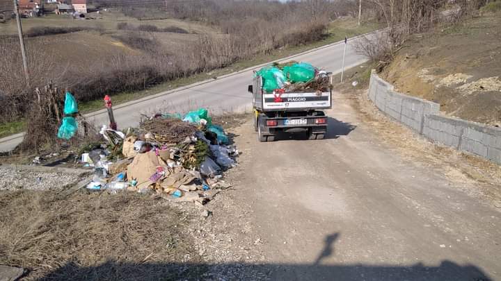Zašto građani kragujevačkog naselja Petrovac strepe da će njihovo groblje da "otkliza" niz ulicu 6 Zašto građani kragujevačkog naselja Petrovac strepe da će njihovo groblje da "otkliza" niz ulicu 13