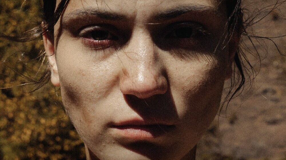 Recenzija filma "Ovuda će proći put": Trči Lola, trči seoskim stazama i drumovima 1