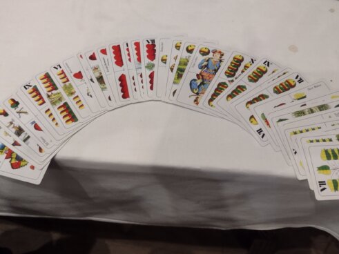 Preferans turnir Kragujevac 12 Sa „mađaricama” ili „francuskinjama” Gospođinci najbolji: Prvenstvo Srbije u preferansu 12