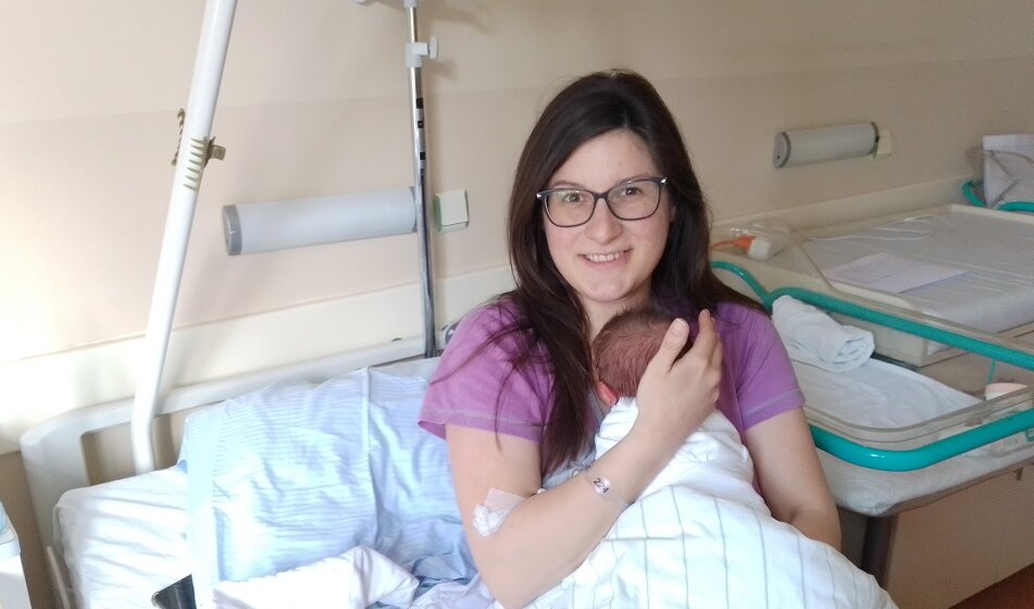 Andrija je rođen u kolima, tata je pomagao, a lekari presekli pupčanu vrpcu: Kako se mama Sandra porodila na putu za pančevačku bolnicu 14