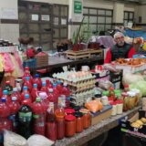 Pijace postale ekskluzivna mesta u gradu sudeći po cenama: Koliko u Srbiji koštaju najosnovnije namirnice 11