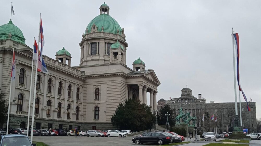 Poslanici desnice traže nove predsedničke izbore 1