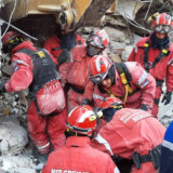 Srpski spasioci locirali ženu koja je više od 100 sati provela u ruševinama nakon zemljotresa u Turskoj (FOTO) 18