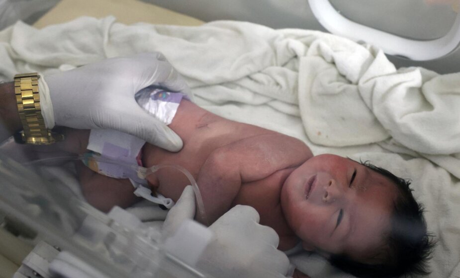 Ovo je beba rođena pod ruševinama u Siriji, cela porodica stradala u zemljotresu (FOTO) 1