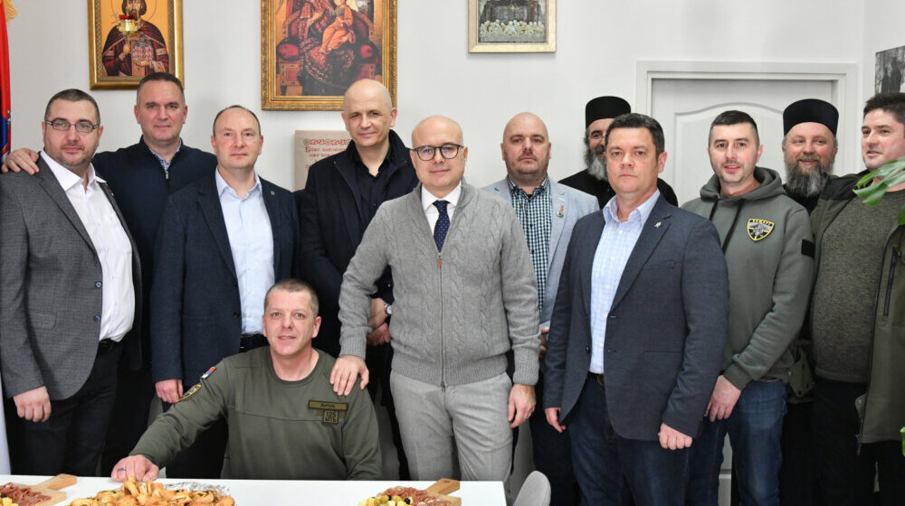 Vučević kaže da nije u pitanju militarizacija nego zahvalnost: U Novom Sadu otvorene prostorije Udruženja veterana "Košare" 1