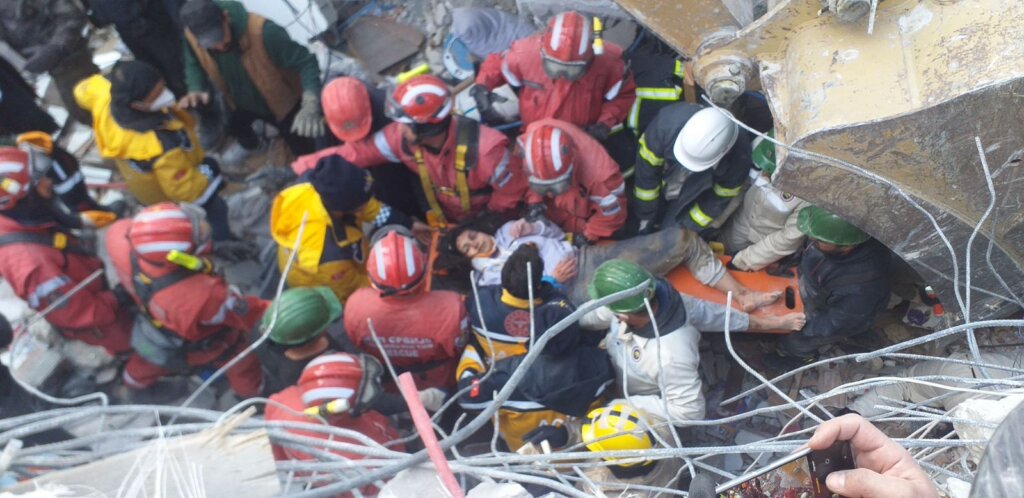 “Kad vidite osmi sprat kako „stoji” na prizemlju”: Iskustva srpskih vatrogasaca po povratku iz misije u Turskoj (FOTO) 2