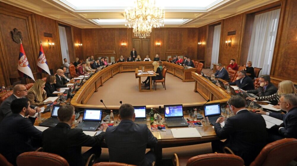 Može li fejk rekonstrukcija Vlade Srbije da umiri nezadovoljne građane? 2