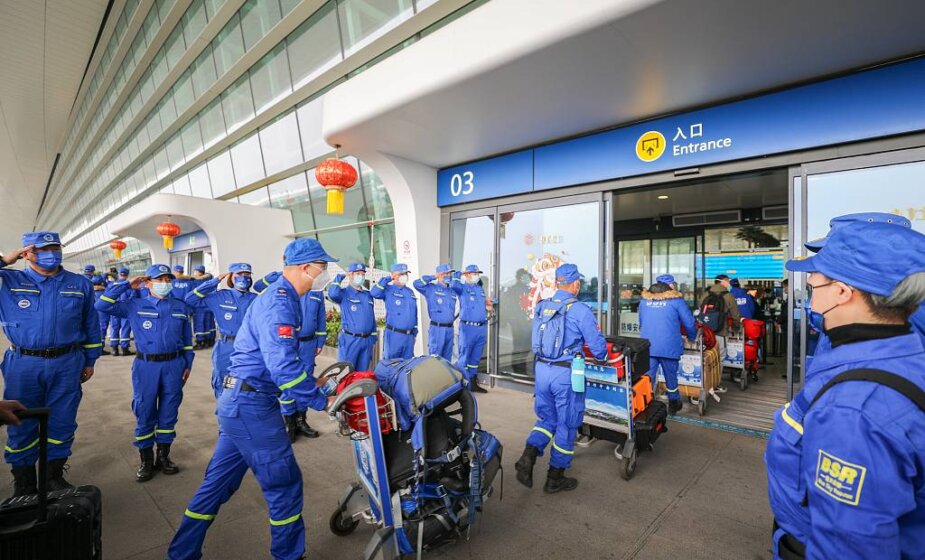 Kineski tim u Turskoj izvukao trudnicu ispod ruševina 1