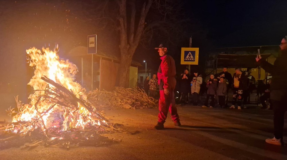 “Narod koji ne čuva svoju tradiciju i kulturu, nestaje kao narod”: Meštani Vražogrnca pored Zaječara tradicionalno obeležili Bele poklade i početak posta 1