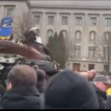 Više od 150.000 ljudi u Berlinu protestuje zbog isporuke oružja Ukrajini (VIDEO) 5