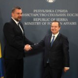 "Valjamo se u blatu sopstvenog jada i čemera dok ljudi umiru": Oslobođenje o "koraku nazad u odnosima BiH i Srbije" 5