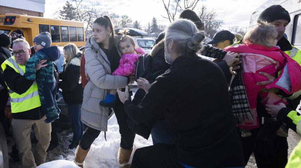 Autobus udario u obdanište u Kanadi, dvoje dece poginulo 1
