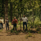 Novi film M. Najta Šjamalana „Neko kuca na vrata kolibe" stiže u bioskope 3