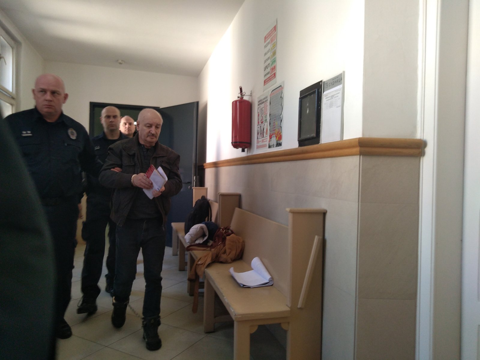 Goran Džonić, osuđen na doživotni zatvor zbog ubistva tročlane porodice Đokić iz Aleksinca, žalio se na presudu 2 Goran Džonić, osuđen na doživotni zatvor zbog ubistva tročlane porodice Đokić iz Aleksinca, žalio se na presudu 2