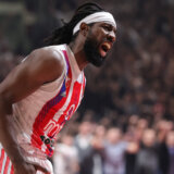 (VIDEO) Bivši košarkaš Zvezde Džon Holand u skloništu u Izraelu 1