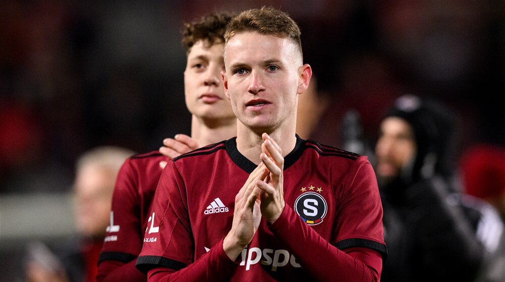 Navijači dočekali ovacijama igrača svog kluba koji je saopštio da je homoseksualac (VIDEO) 1