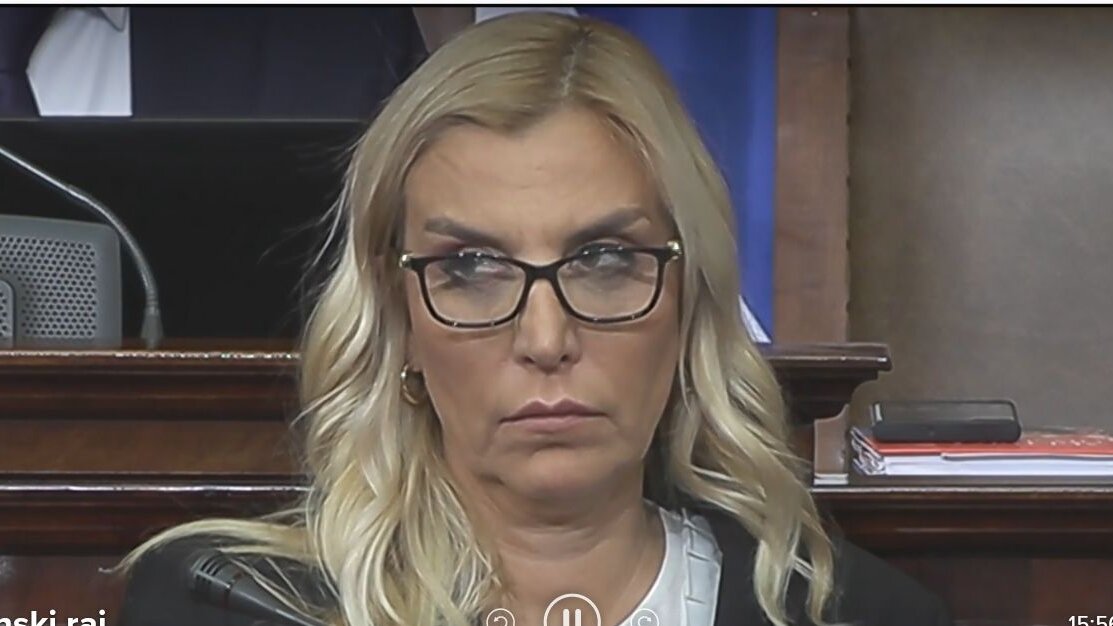 Maja Popovic antwortet Marinika Debic zum Thema Antikorruptionsrecht – Politik.