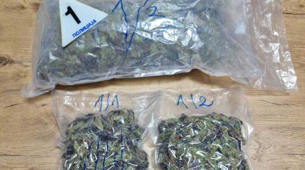 Zaplenjeno 1,6 kilograma marihuane, uhapšen žandarm iz Raške 1