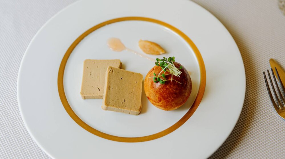 Ova hrana se rado jede u Srbiji, a u SAD je zabranjena 1