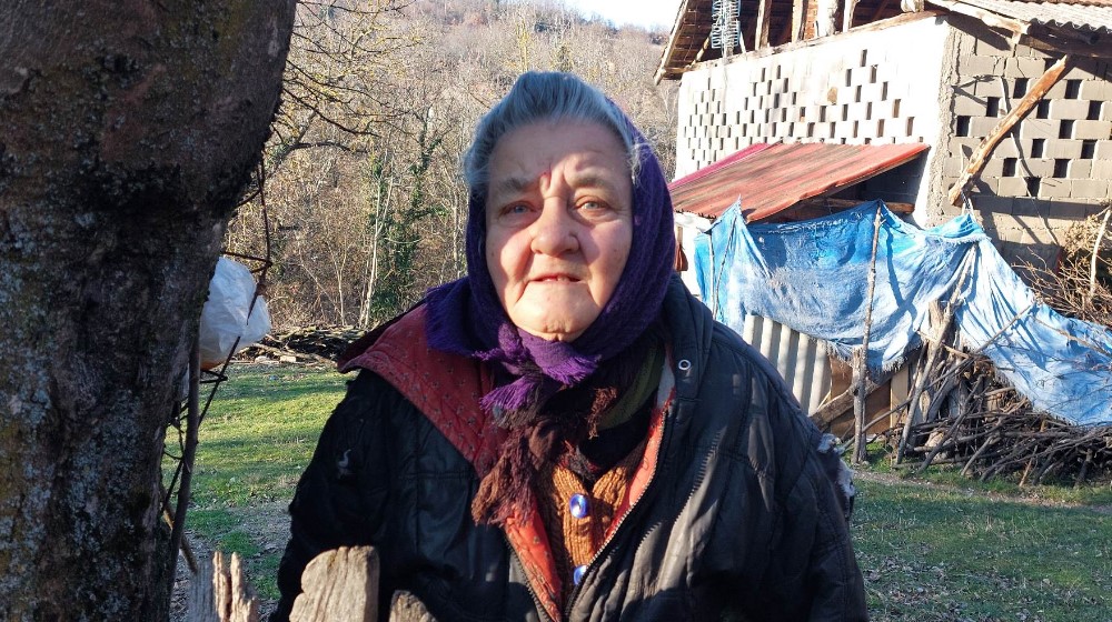 “Molim boga da umrem da se smirim, ne mogu više ovako”: Muke baka Perse iz sela pored Zaječara 6
