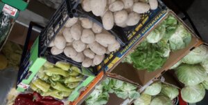 Koliko meseci građanin Vranja mora da radi da bi zaradio mesečnu platu Vračarca: Na jugu patentirana "jevrejska kupovina" 2 Koliko meseci građanin Vranja mora da radi da bi zaradio mesečnu platu Vračarca: Na jugu patentirana "jevrejska kupovina" 2