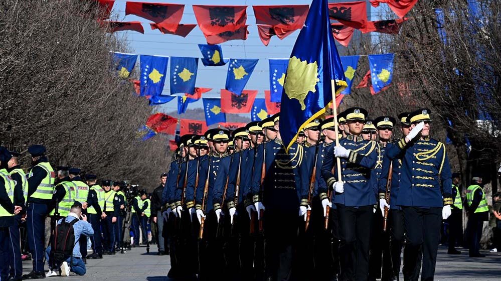 Makron čestitao Osmani 16. godišnjicu proglašenja nezavisnosti Kosova 1