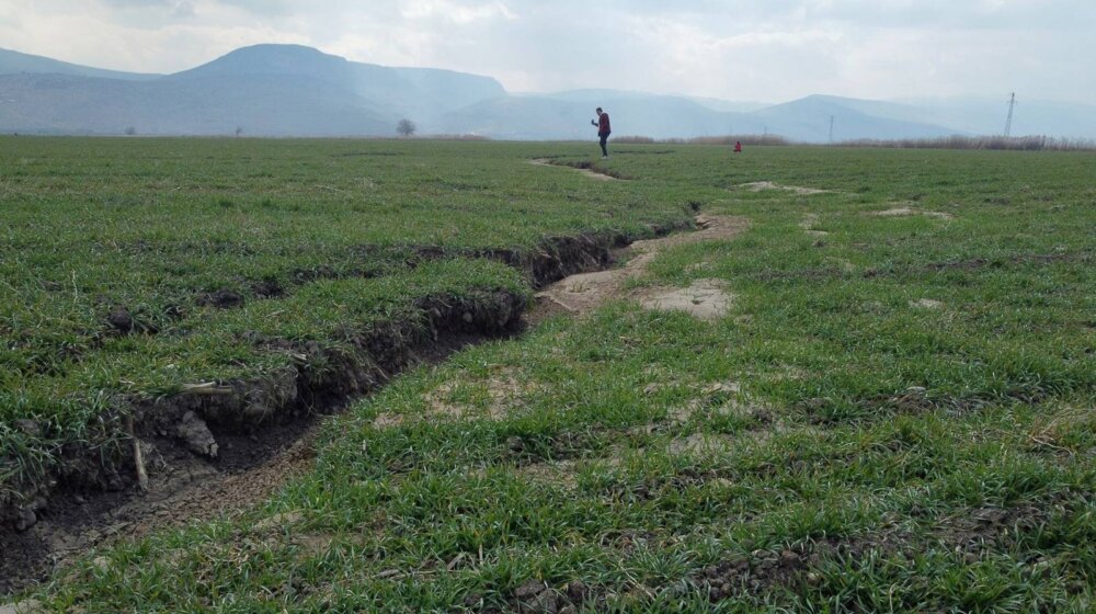 Zemljotresi stvorili dve ogromne pukotine na zemljinoj površini, a jedna je dugačka čak 300 kilometara 1