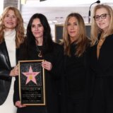 Kortni Koks dobila zvezdu na Stazi slavnih 6