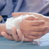 Danas počinje lečenje dece leptira, država izdvojila novac za dve doze leka 3