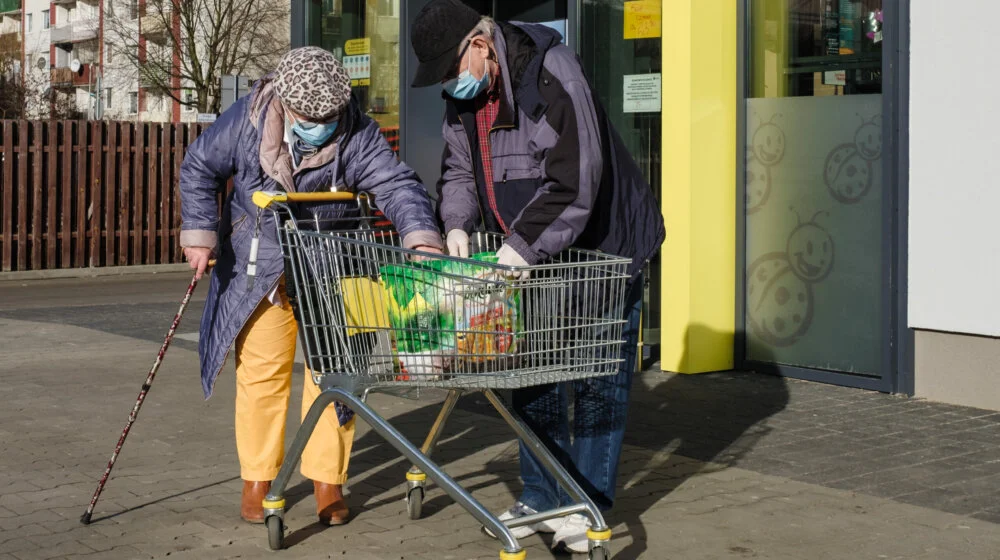 Koje sve popuste penzioneri u Srbiji već imaju i bez najavljenih novih kartica? 1