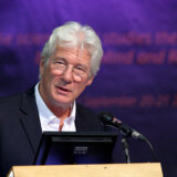 Ričard Gir hospitalizovan: Glumac završio u bolnici zbog upale pluća 4