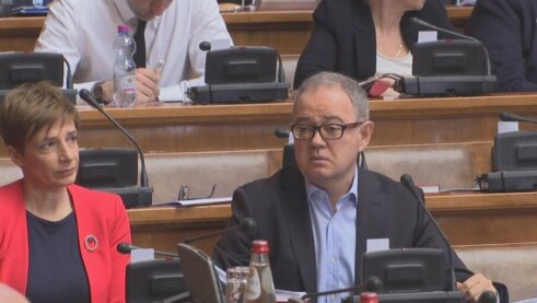 Dragana Rakić, Zoran Lutovac Vučićev je spin da je rejting opozcije u padu: Sagovornici Danasa tvrde da je SPS u ogromnom opadanju,a SNS-u se ozbiljno klima 4