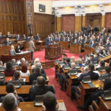Premijerke i ministara u Vladi još nema na sednici Skupštine 12