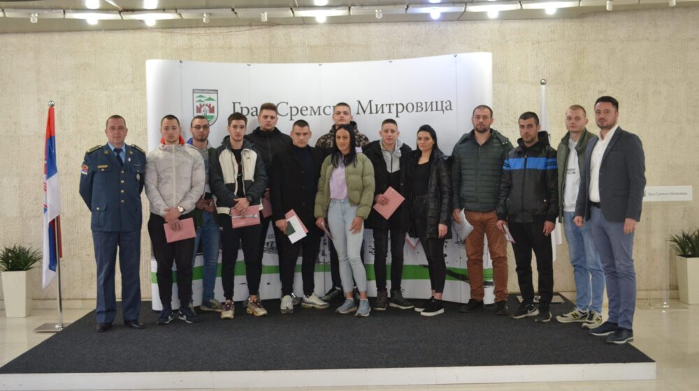 Mladi Mitrovčani ispraćeni na dobrovoljno služenje vojske 1