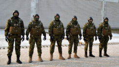 vojnici padobranici (FOTO) Najmlađi padobranci Vojske Srbije uspešno izveli prve skokove 6