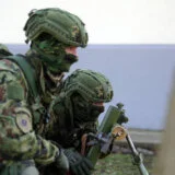 Dveri: Vlada da povuče odluku o učešću vojske u borbenoj grupi Helbrok EU 3